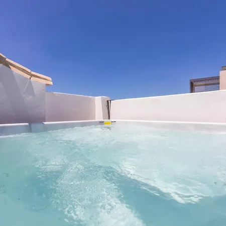 Apartment Spatious, Views, Terraces, Jacuzzi And Wifi - Fibre *