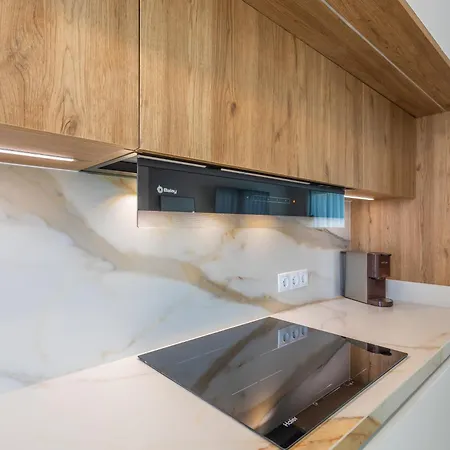 Spatious, Views, Terraces, Jacuzzi And Wifi - Fibre Apartment