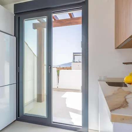 Spatious, Views, Terraces, Jacuzzi And Wifi - Fibre *