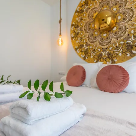 Spatious, Views, Terraces, Jacuzzi And Wifi - Fibre