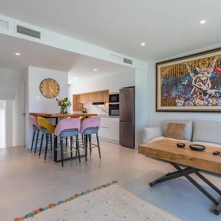 Spatious, Views, Terraces, Jacuzzi And Wifi - Fibre