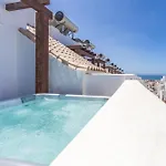 Апартаменты Spatious, Views, Terraces, Jacuzzi And Wifi - Fibre