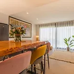 Spatious, Views, Terraces, Jacuzzi And Wifi - Fibre *