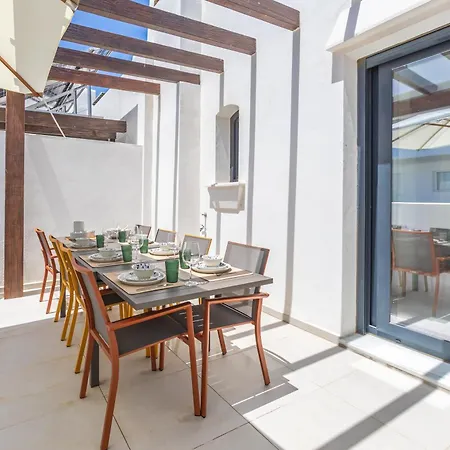 Spatious, Views, Terraces, Jacuzzi And Wifi - Fibre Апартаменты